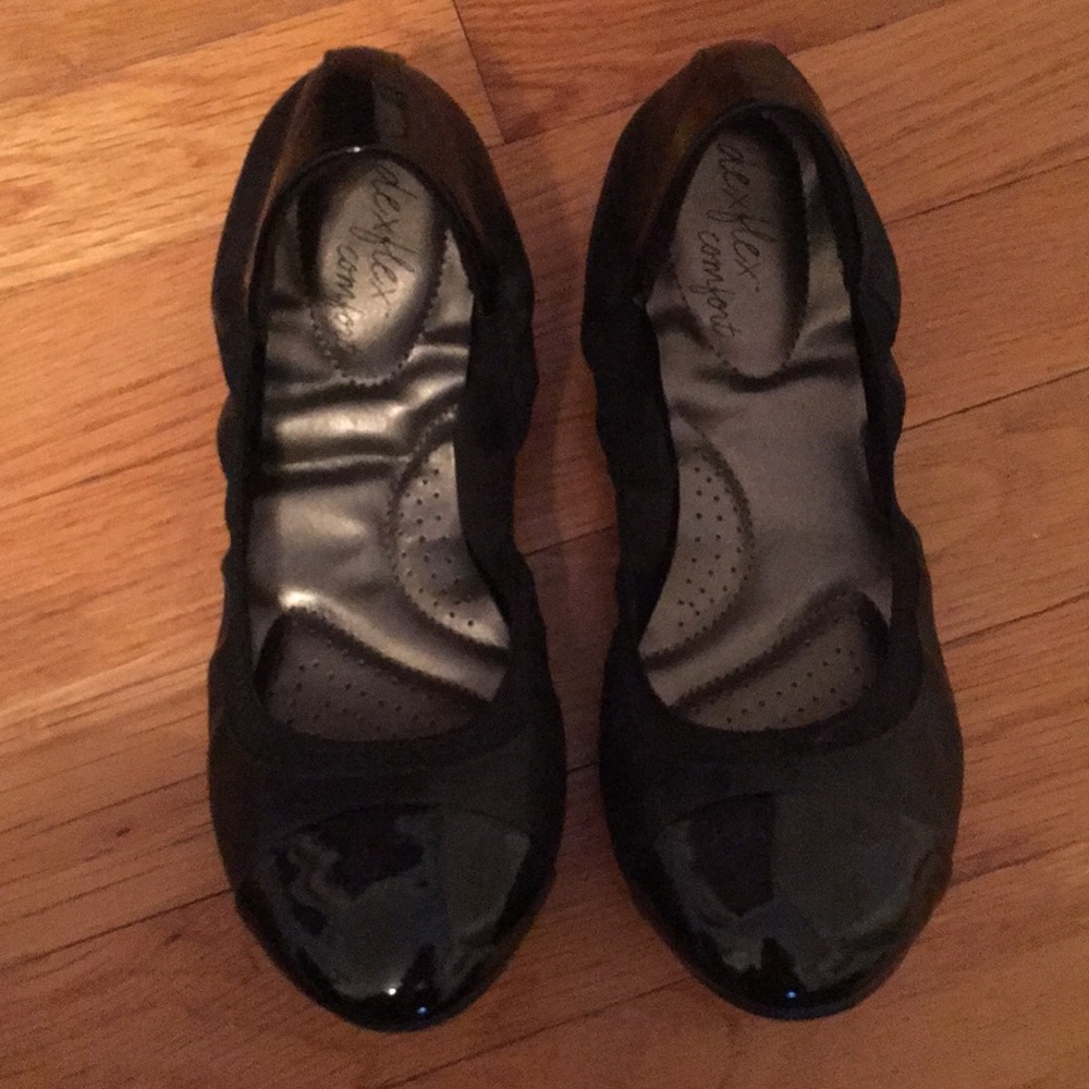 black flats